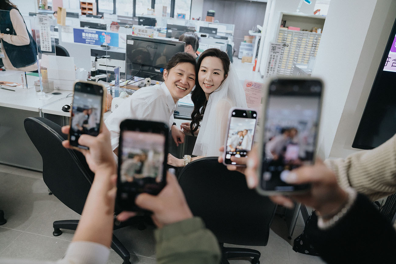 [結婚登記] Kyle＆Shan 登記日@信義戶政事務所
